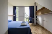 Residencia Universitaria Resa O Castro Hotels near Playa America