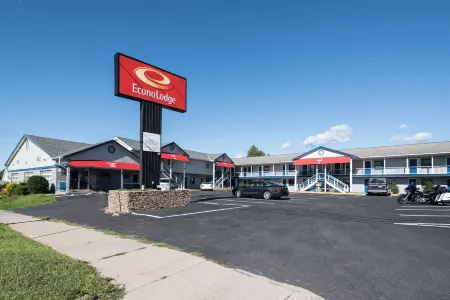 Econo Lodge Rutland City Near Hwy 7 Отели рядом с достопримечательностью «Paramount Theater»