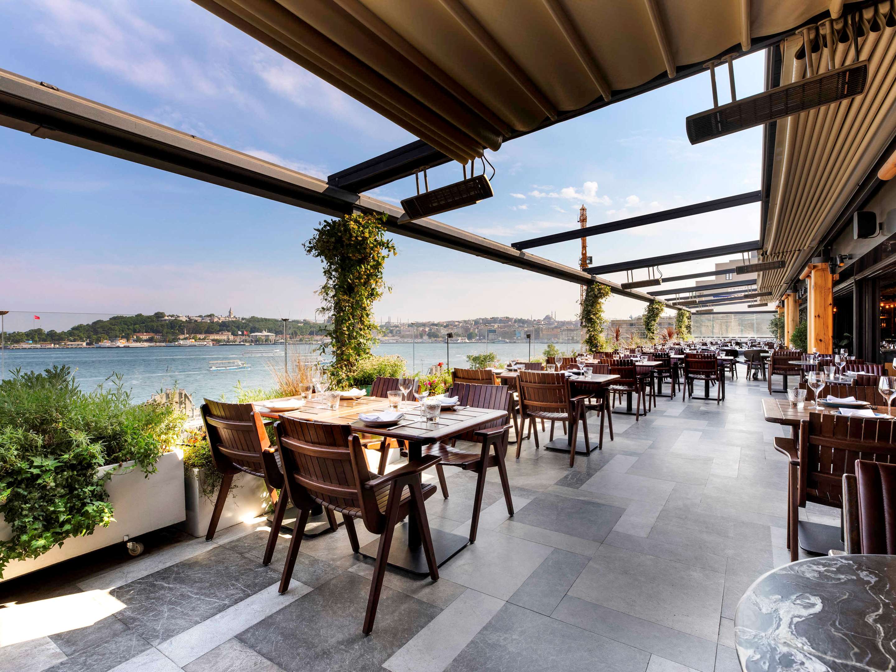 Novotel Istanbul Bosphorus Hotel