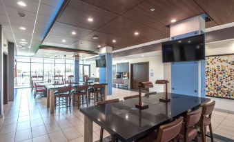 Holiday Inn Express & Suites Phoenix North - Happy Valley