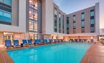 Hampton Inn & Suites Anaheim