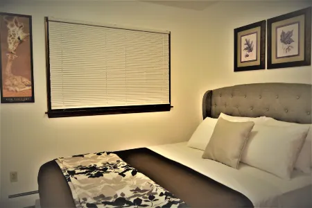 Arhaus 3: Serene Two-Bedroom Retreat