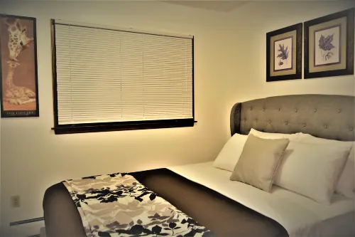 Arhaus 3: Serene Two-Bedroom Retreat