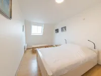 Strandhuis with Balcony Hotels in Bredene