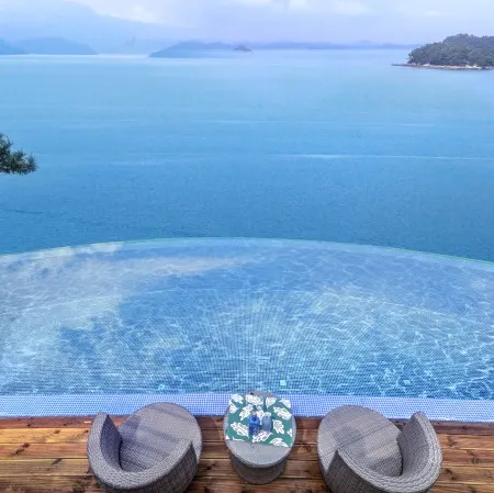 Yeosu Noeulgwa Bada Pool Villa