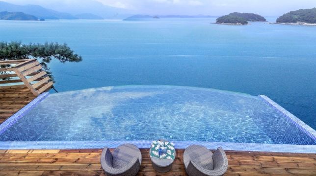 여수 노을과바다풀빌라