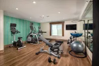 Holiday Inn Express & Suites Chatsworth Hotels in Chatsworth