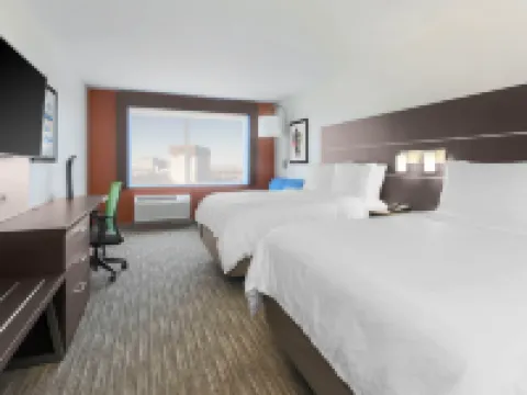 Holiday Inn Express & Suites CHICAGO O'HARE AIRPORT by IHG Hotels in Des Plaines