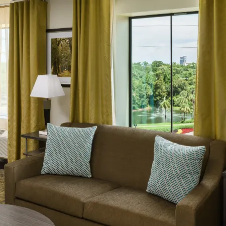 Candlewood Suites ORLANDO - LAKE BUENA VISTA by IHG Отели рядом с достопримечательностью «Grand Cypress Golf Club»