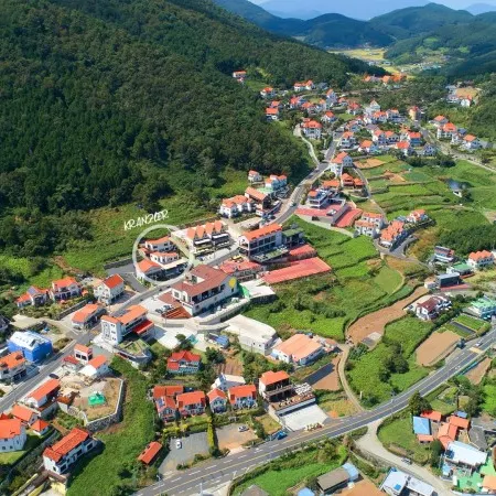 Namhae Kranzre Pension (Beach, Spa)