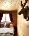 Charming Chalet with Mountain View Near Arosa for 6 People (House Exclusive Use) Hotels in Langwies