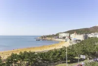 Jun Sao Zhi Jia International Coastal Baths Large Three-Bedroom Two-Bath Apartment (Huanhai Road)