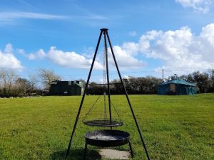 Hawthorn Yurt Award Winning Wych Elm Glamping