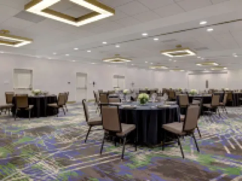 ダブルツリー バイ ヒルトン パームデール カリフォルニア パームデールのホテル