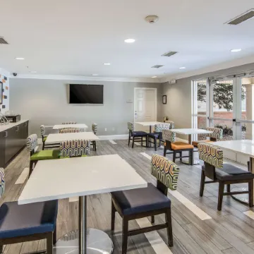Sleep Inn & Suites Columbus Near Fort Benning Отели в г. Колумбус