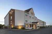 Holiday Inn Express & Suites Elyria Hotels in Lorain