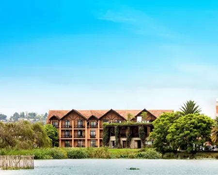 Radisson Tamboho Waterfront Antananarivo Hotels in Antananarivo Avaradrano