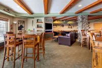 Mountain Edge Suites at Sunapee, Ascend Hotel Collection Hotels in Sunapee