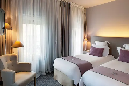 Best Western Hotel de la Breche Отели в г. Ньор
