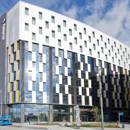 Premier Inn Manchester Salford Media City Отели рядом с достопримечательностью «Стадион «Эй-Джей Белл»»