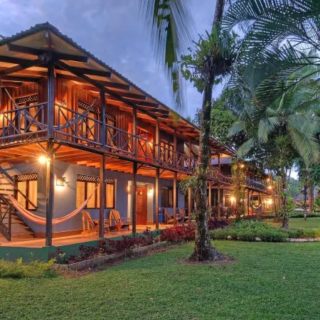 Tortuga Lodge