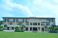 Ritz Resort Hotels in Barabanki