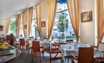 Savigny Hotel Frankfurt City