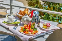 Best Western Plus Hotel la Marina Hotels in Var