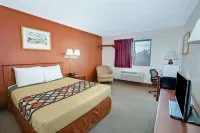 Super 8 by Wyndham Crystal Lake Hotel a Crystal Lake