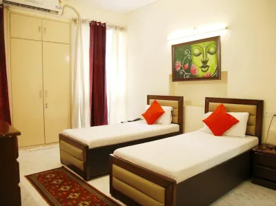 Maplewood Guest House, Neeti Bagh, New Delhiit is a Boutiqu Guest House Отели в г. Юг Экстеншен II