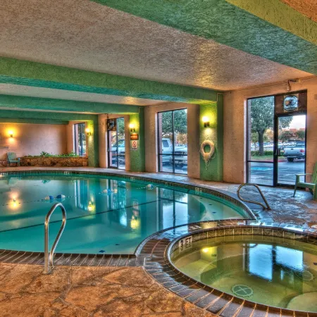 Mcm Elegante Suites Abilene