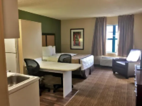 Extended Stay America Suites - Kansas City - Airport