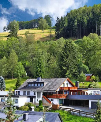 Pension "Dorfkrug" Hôtels à : Liesen
