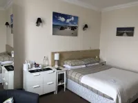 The Bowmore House Bed and Breakfast - Boutique