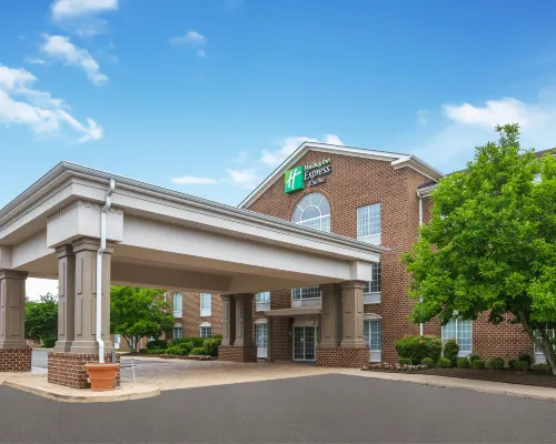 Holiday Inn Express & Suites WARRENTON by IHG Hotels in Fauquier County