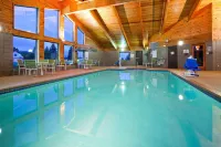 AmericInn by Wyndham Two Harbors Near Lake Superior