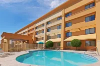 La Quinta Inn & Suites by Wyndham Las Cruces Organ Mountain - parking