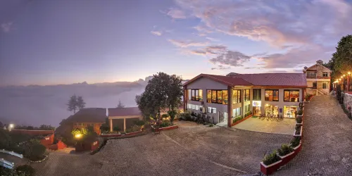 Club Mahindra Kanatal - Parking