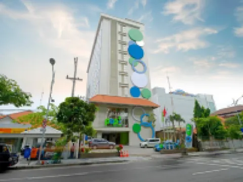 Pop! Hotel Diponegoro Hotels in Wonokromo