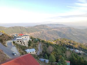 Rove Lodging - Three Bed Apartment, Murree