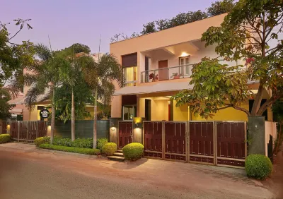 Maroma Suites Hotels near Thiruvalluvar Nagar Beach