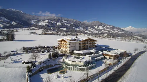 Hotel & Spa Held 4 Sterne Superior, Zillertal Hotel di Fugen