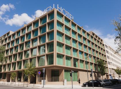 Lumen Hotel & the Lisbon Light Show