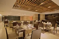 Lakeshore Suites Banani - Breakfast