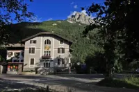 Hotel San Giovanni Hotels in Pozza di Fassa