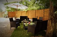 Human Hotel Restaurant Park Hôtels à : Salernes