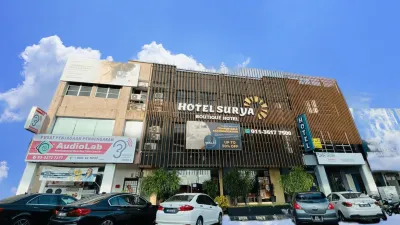 蘇里亞精品飯店 彩虹橋 Rainbow Bridge Pulau Ketam附近的飯店