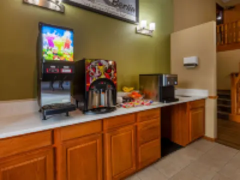 Super 8 by Wyndham Berlin WI Hotels in Green Lake County