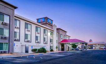 Motel 6 - Hesperia, CA - West Main Street - I-15