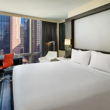 Courtyard New York Manhattan/Central Park Отели рядом с достопримечательностью «Культурный центр Линкольн-центр»